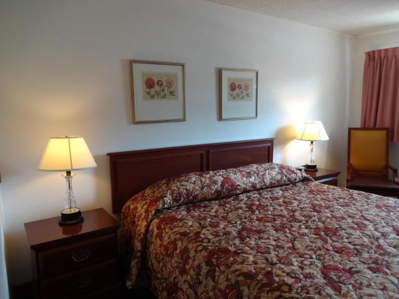 Gorham Motor Inn エクステリア 写真