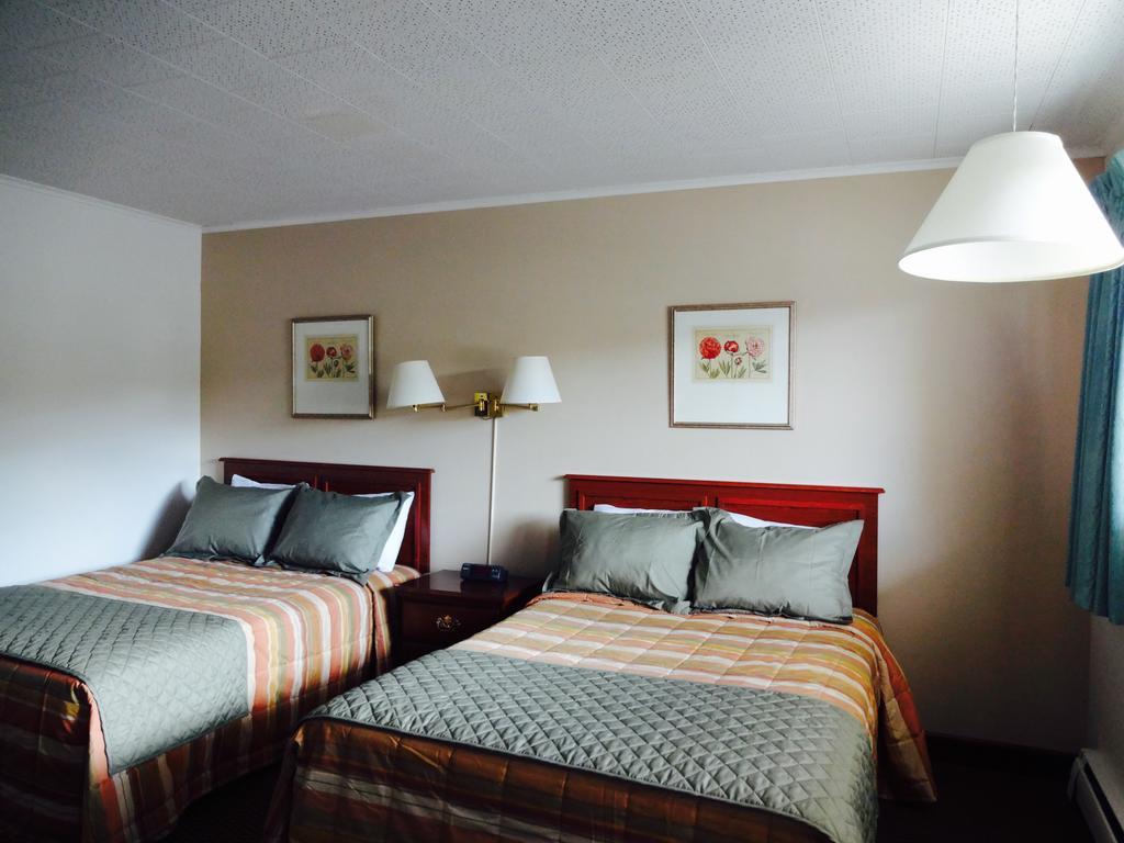 Gorham Motor Inn エクステリア 写真