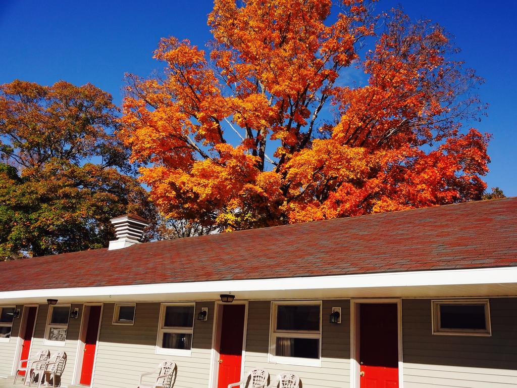 Gorham Motor Inn エクステリア 写真