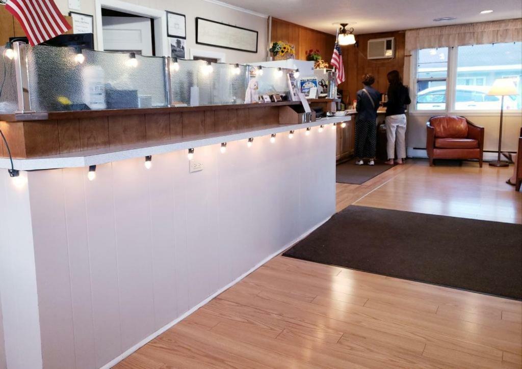 Gorham Motor Inn エクステリア 写真